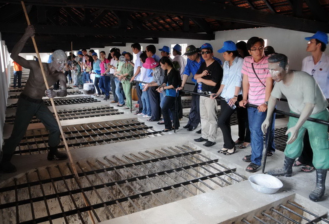 Con Dao Island Tour 4 Days