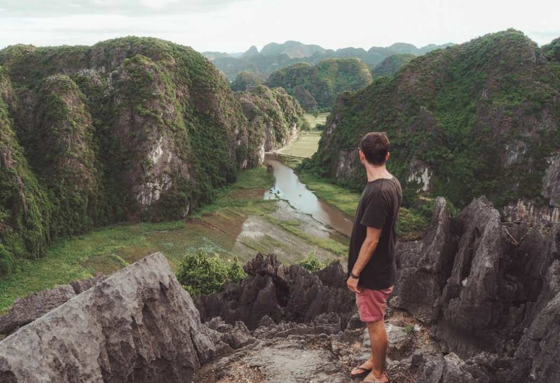 Ninh Binh: Ancient Echoes & Epic Views