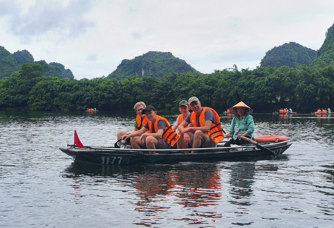 Northern Vietnam Tour 6 Days – Hanoi Halong Ninh Binh
