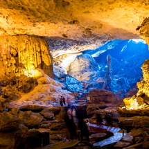 Tour Hạ Long 1 Ngày Từ Hà Nội – Khám Phá Hang Sửng Sốt, Đảo Titop, Ăn Trưa Trên Tàu