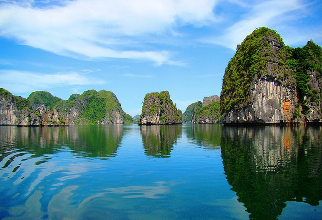 Tour Vịnh Lan Hạ 1 Ngày: Du Thuyền – Kayak – Làng Việt Hải Từ Cát Bà