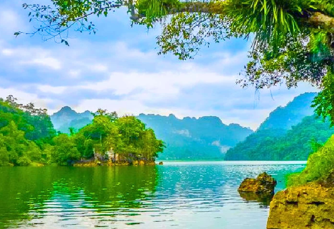 Tour Hà Giang – Lũng Cú – Sông Nho Quế – Thác Bản Giốc – Hồ Ba Bể 5 Ngày 4 Đêm | Trọn Vẹn Đông Bắc