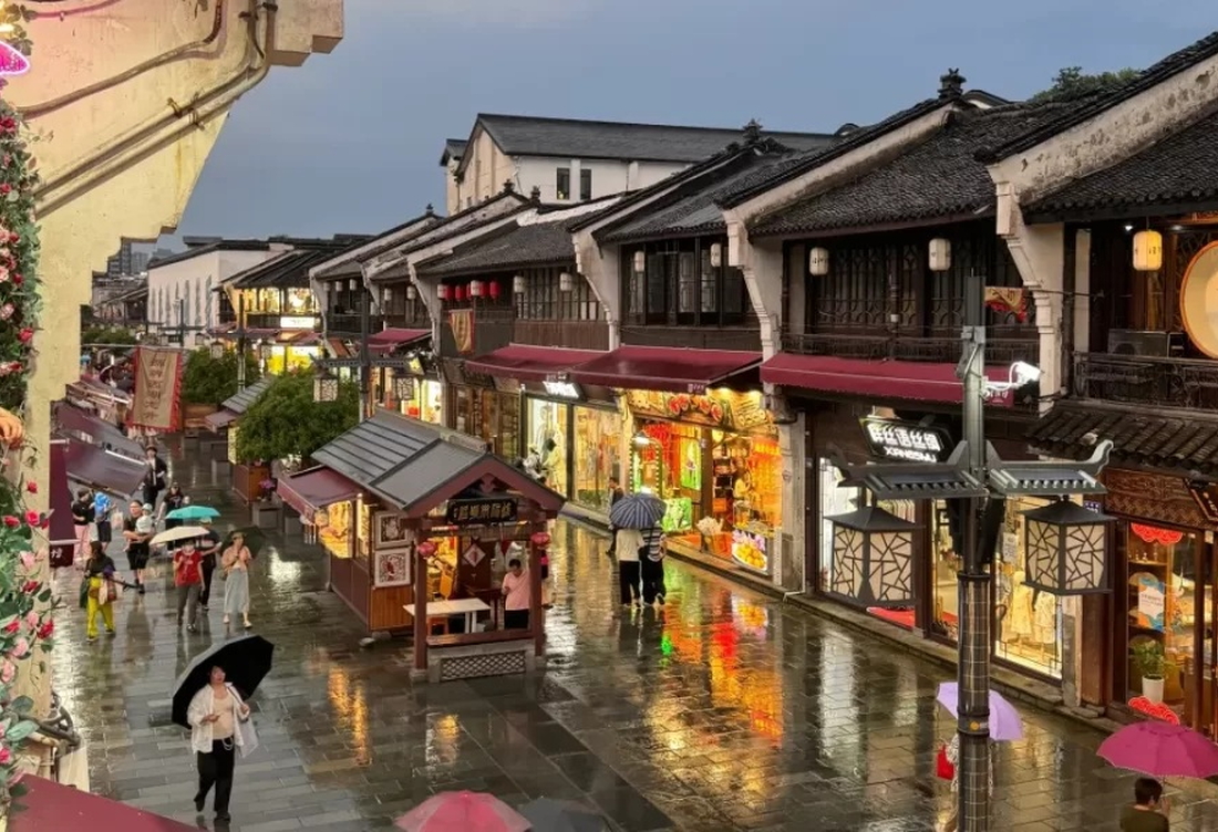 Tour Trung Hoa Muôn Nẻo 5 Ngày 4 Đêm: Hàng Châu – Thượng Hải – Hoàng Sơn – Hoành Thôn