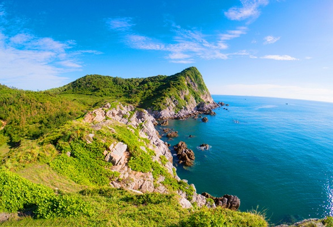 Tour Quan Lạn 3 Ngày 2 Đêm: Biển Hoang Sơ – Check-in Đồi Vô Cực – Trải Nghiệm Đáng Nhớ