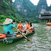 Tour Hoa Lư – Tràng An – Hang Múa 1 Ngày | Chinh Phục “Vịnh Hạ Long Trên Cạn”