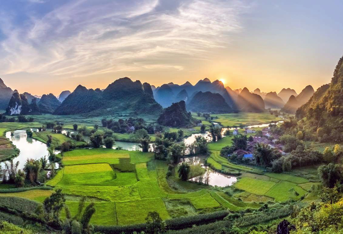 Tour Cao Bằng 2 Ngày 3 Đêm | Thác Bản Giốc – Núi Mắt Thần – Pác Bó