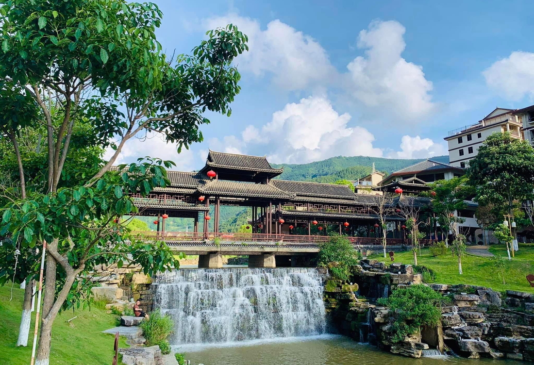 Tour Hà Khẩu – Bình Biên – Mông Tự 2 Ngày 2 Đêm | Nghỉ Cabin VIP – Check-in “Tiểu Phượng Hoàng Cổ Trấn”