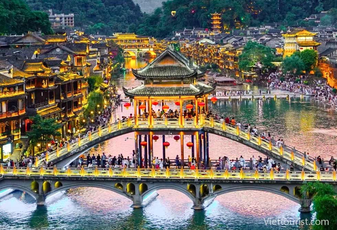 Tour Trung Quốc 6N5Đ: Tam Hiệp – Trương Gia Giới – Thiên Môn Sơn – Phượng Hoàng Cổ Trấn (Bay thẳng Charter)