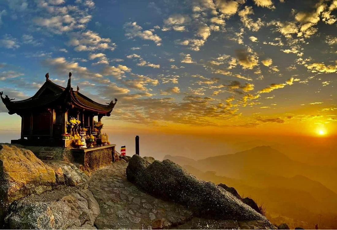 Tour Hạ Long – Công Viên Hạ Long – Yên Tử 3 Ngày 2 Đêm | Du Thuyền 5 Sao & Hành Trình Tâm Linh