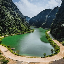 Tour Tuyệt Tịnh Cốc – Tam Cốc – Hang Múa 1 Ngày | Hành Trình “Tiên Cảnh” Giữa Lòng Ninh Bình
