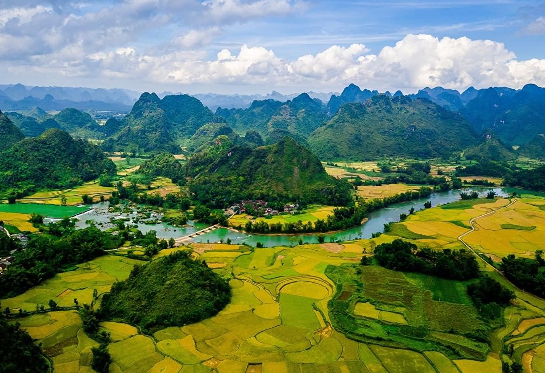 Tour Đông Bắc 4 Ngày 3 Đêm: Hà Giang – Cao Nguyên Đá – Thác Bản Giốc – Pác Bó