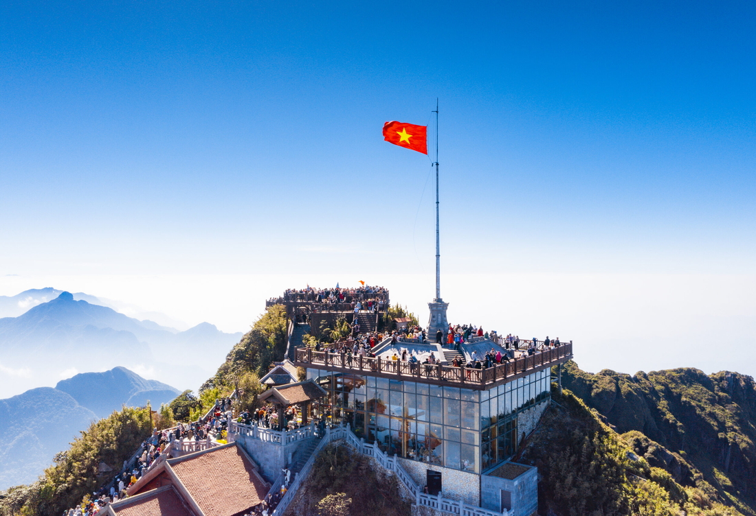 Tour Vòng Cung Đông Tây Bắc 7 Ngày 7 Đêm: Hà Giang – Sapa – Điện Biên – Mộc Châu | Cung Đường Huyền Thoại