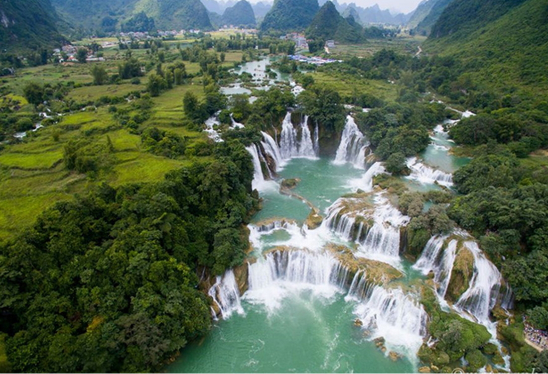 Tour Đông Bắc 7 Ngày 6 Đêm: Sapa – Fansipan – Hà Giang – Cao Bằng – Hồ Ba Bể | Hành Trình Hùng Vĩ Nhất Việt Nam