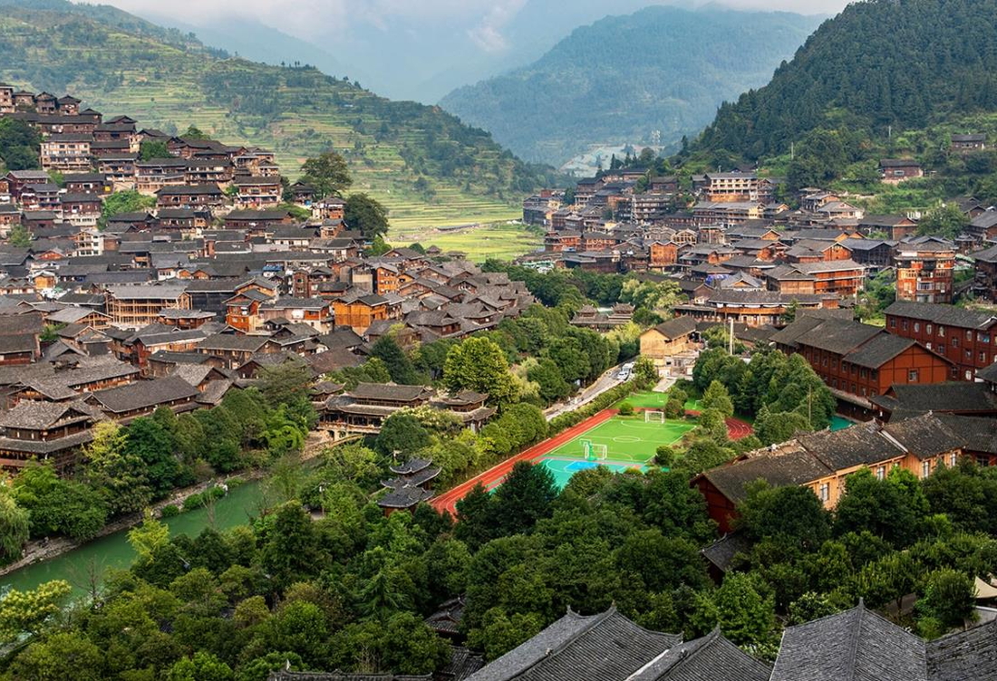 Tour Tây Giang Thiên Hộ Miêu Trại – Trấn Viễn – Tiểu Thất Khổng 4 Ngày 3 Đêm: Hành Trình Cổ Trấn & Di Sản Thiên Nhiên Trung Hoa