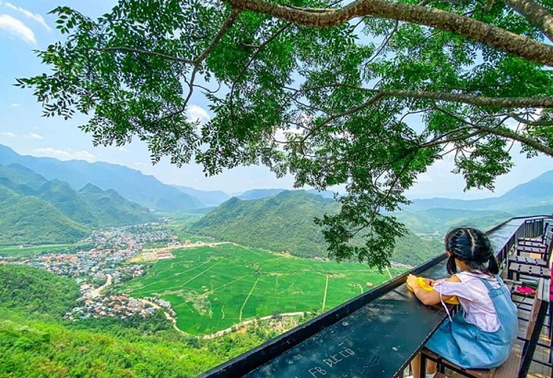 Tour Mai Châu 2 Ngày 1 Đêm | Trải Nghiệm Nhà Sàn, Văn Hóa Người Thái & Thung Lũng Bình Yên