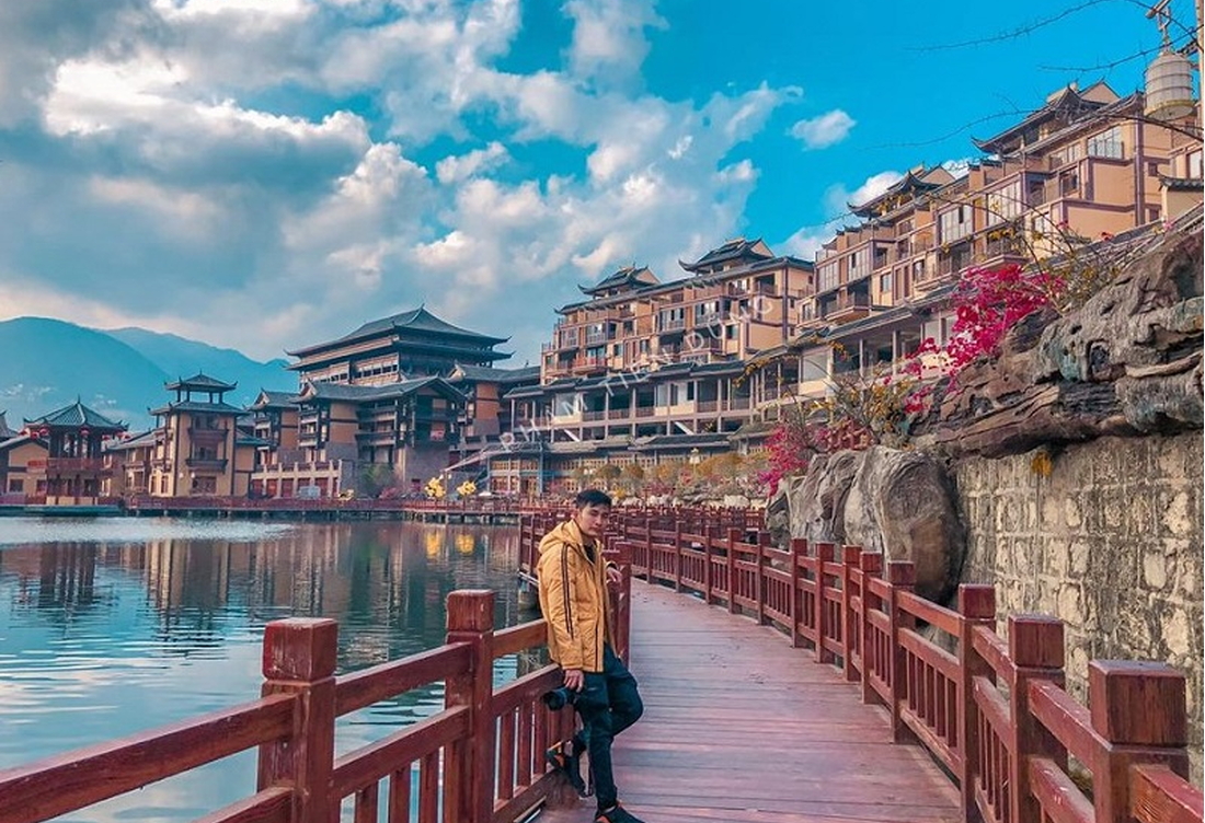 Tour Sapa – Hà Khẩu – Công Viên Ánh Sáng 1 Ngày: Check-in Trung Quốc Trong Tích Tắc