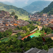Tour Tây Giang Thiên Hộ Miêu Trại – Trấn Viễn – Tiểu Thất Khổng 4 Ngày 3 Đêm: Hành Trình Cổ Trấn & Di Sản Thiên Nhiên Trung Hoa